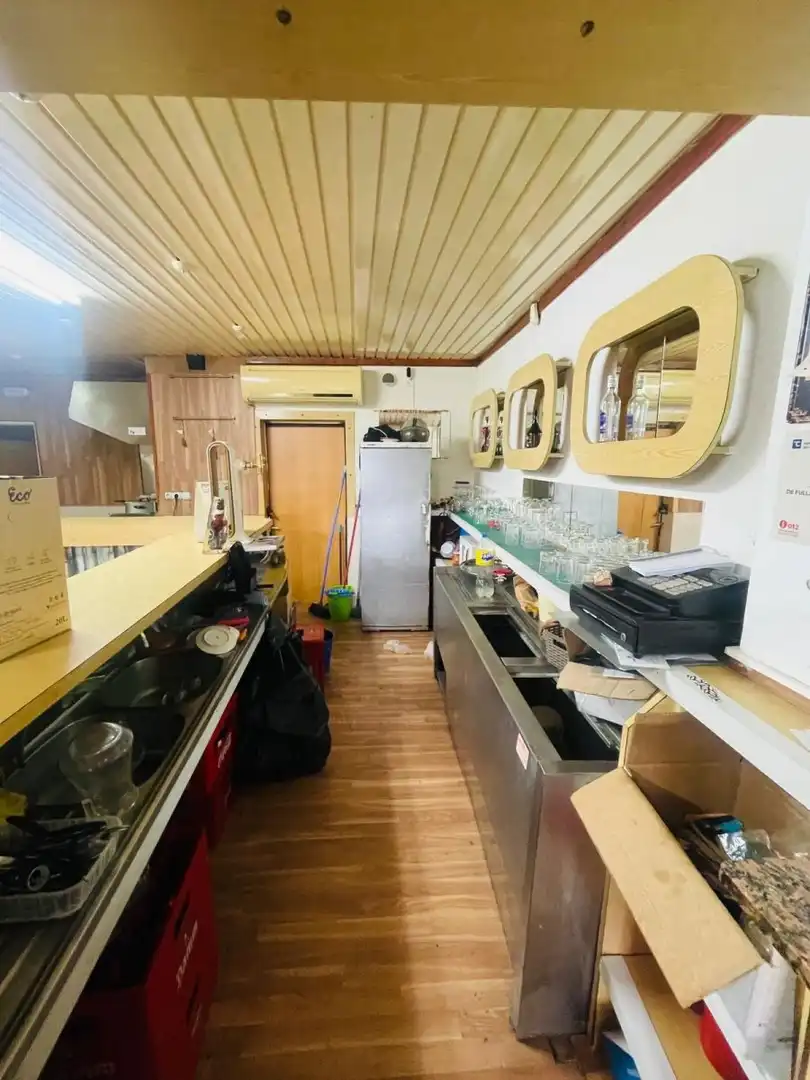 Cocina de Local de alquiler en Santa Coloma de Gramenet