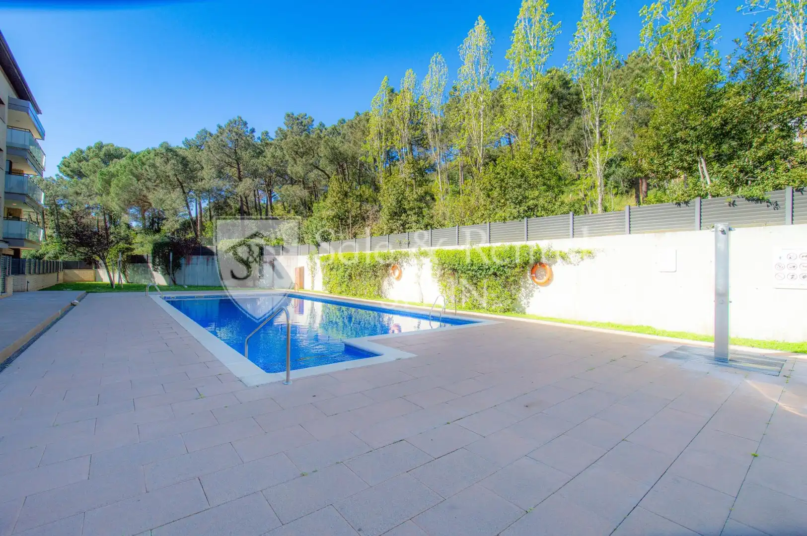 Schwimmbecken von Wohnung zum Verkauf in Tossa de Mar mit Klimaanlage, Heizung und Terrasse
