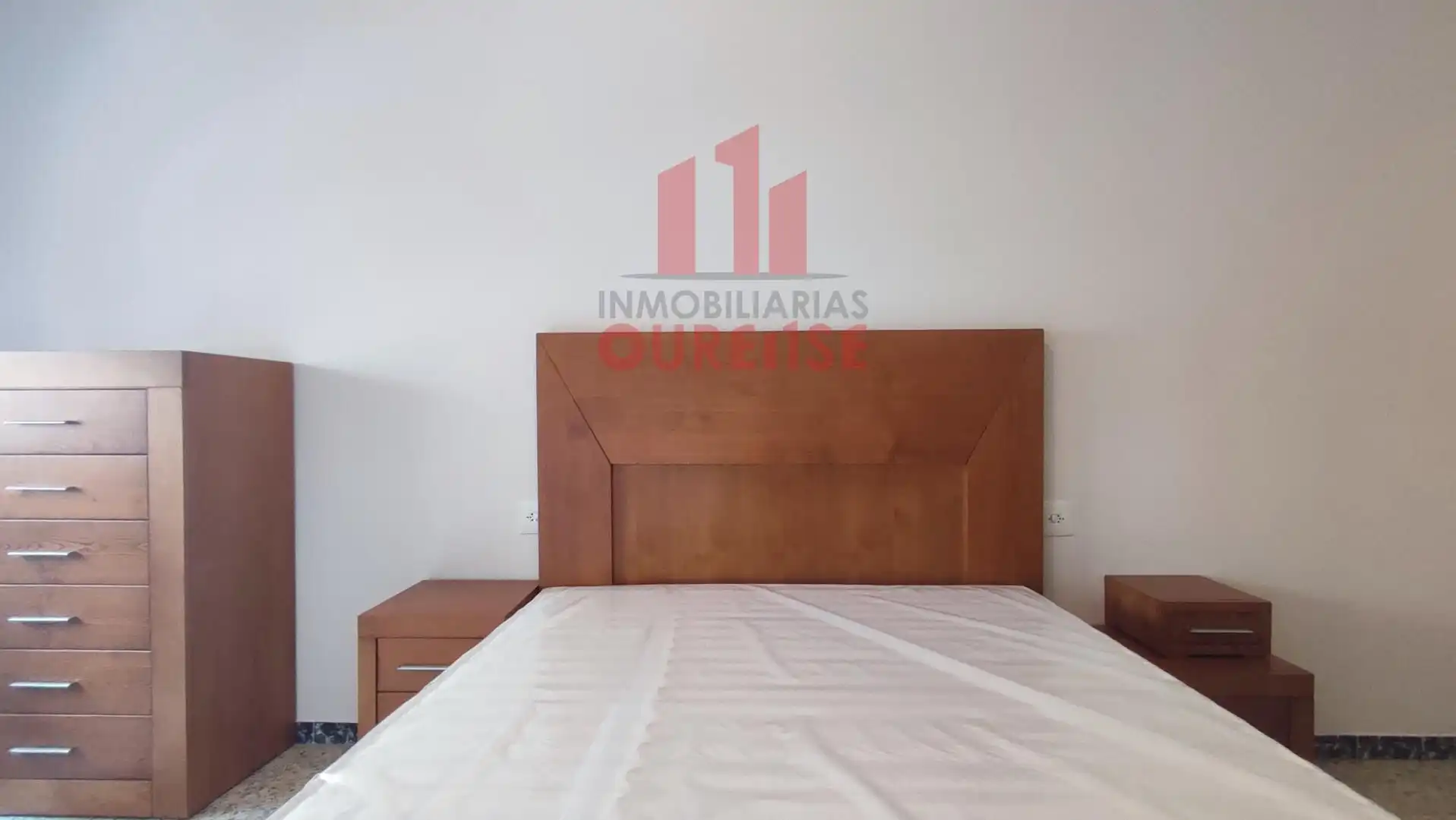 Schlafzimmer von Wohnung zur Miete in Ourense Capital  mit Heizung, Möbliert und Balkon