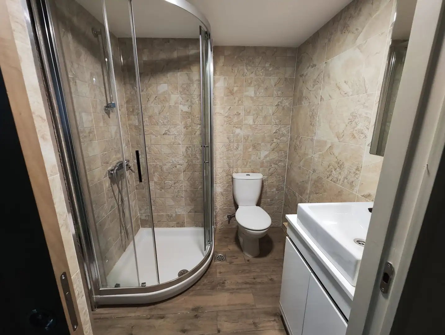 Baño de Casa adosada en venta en Vigo  con Jardín privado, Parquet y Terraza