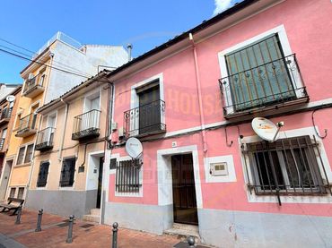 Wohnung mit Balkon zum Verkauf in CIUDAD DE L'AQUILA
