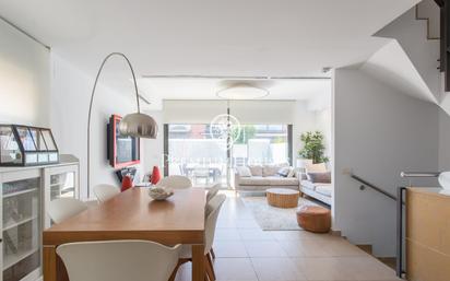 Sala d'estar de Casa adosada en venda en Sant Andreu de Llavaneres amb Aire condicionat