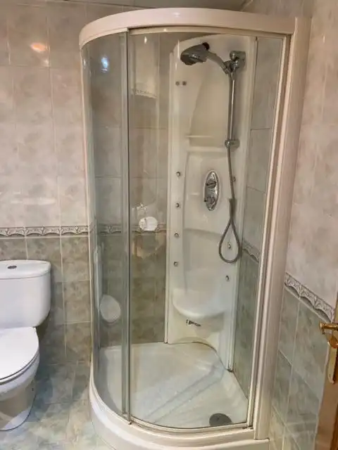 Baño de Dúplex de alquiler en Zaragoza con Aire acondicionado, Calefacción y Terraza