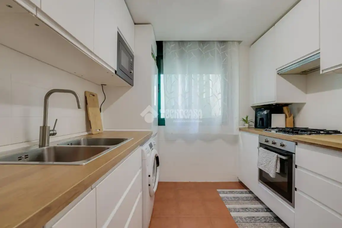 Kitchen of Flat for sale in Badalona  with Air Conditioner, Heating and Parquet flooring