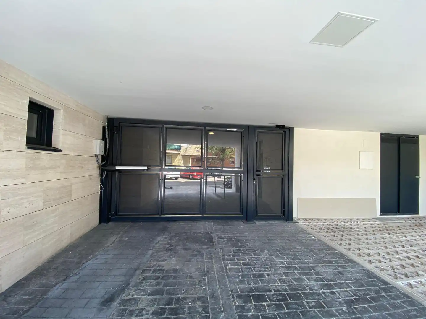 Piso en venta en Madrid con Calefacción y Piscina comunitaria