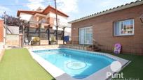 Exterior view of House or chalet for sale in Premià de Mar  with Air Conditioner, Terrace and Swimming Pool