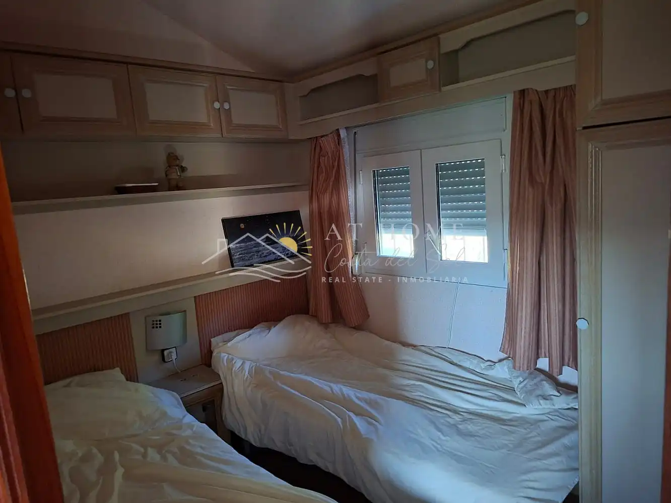 Habitación de Casa o chalet en venta en Iznate con Terraza y Horno