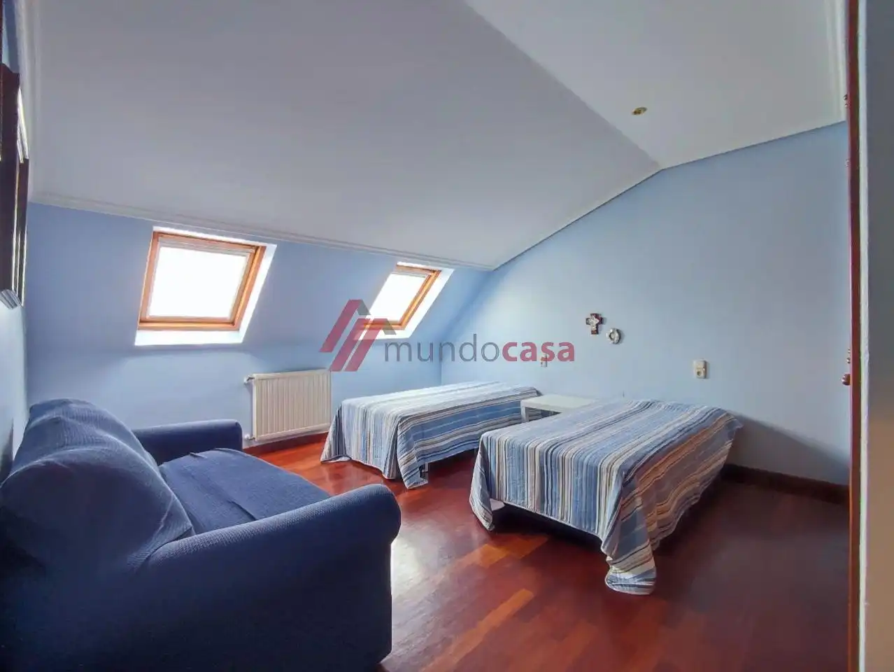 Dormitori de Dúplex en venda en Ferrol amb Calefacció, Parquet i Moblat
