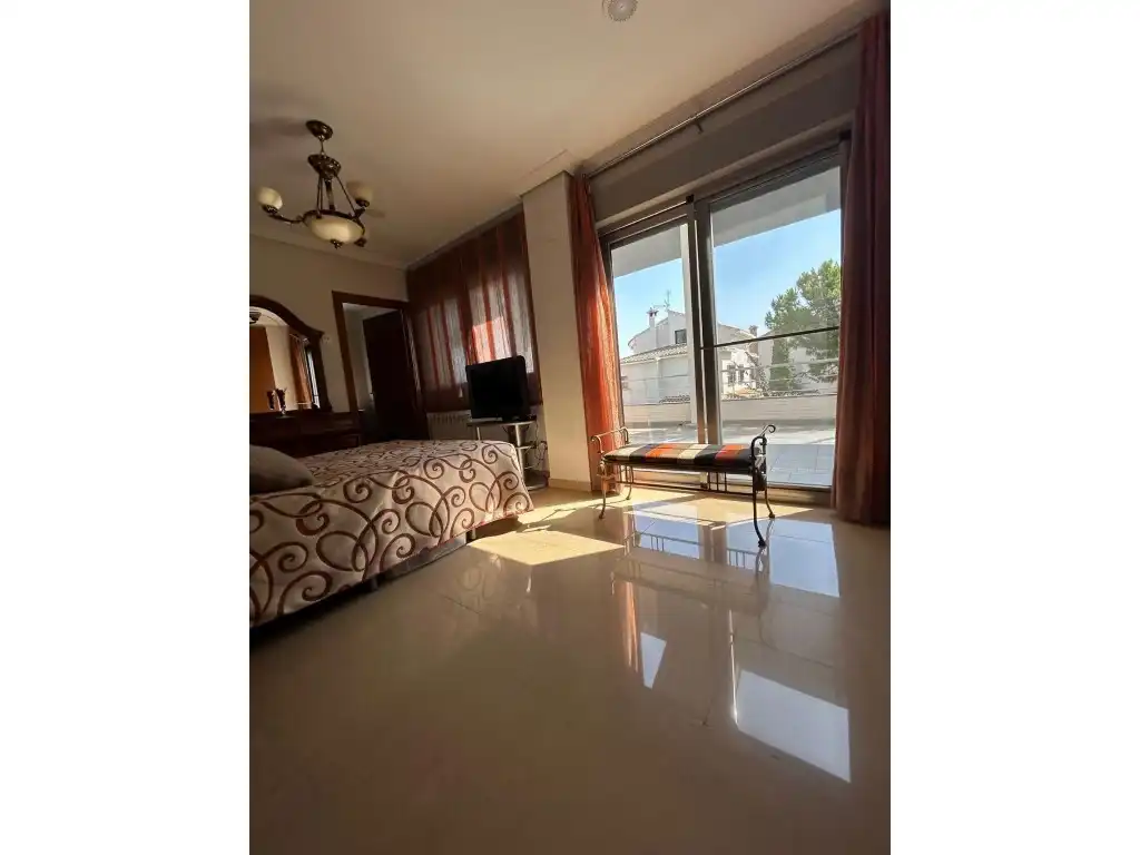 Dormitori de Casa o xalet en venda en Gandia amb Aire condicionat, Jardí privat i Terrassa