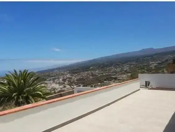 Vista exterior de Casa o xalet en venda en Icod de los Vinos amb Piscina