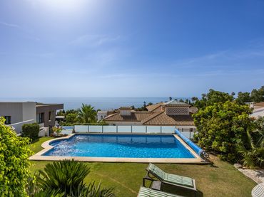 House with pool for sale in Chullera