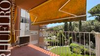 Vista exterior de Pis en venda en Sant Vicenç de Montalt amb Aire condicionat, Parquet i Terrassa