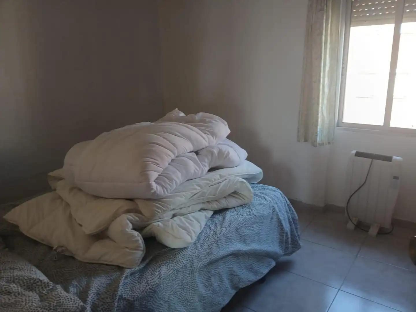 Habitación de Apartamento en venta en Cáceres con Calefacción, Terraza y Amueblado