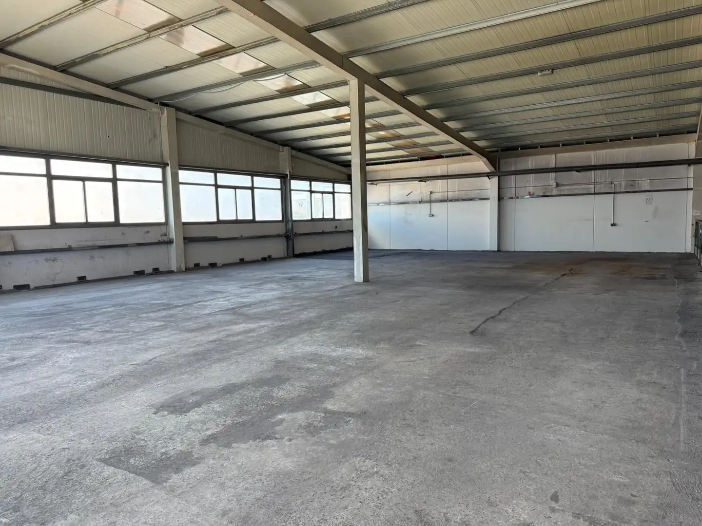 Fabrikhallen zur Miete in Murcia