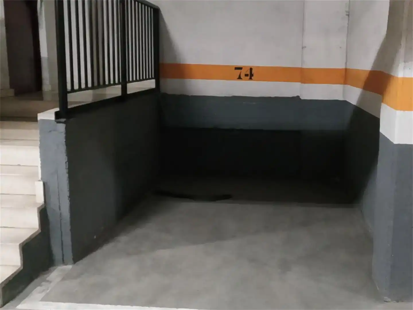 Parking of Garage for rent in El Rosón - Kelvinator