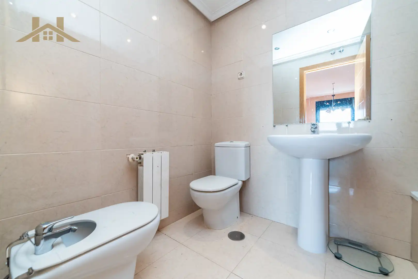 Baño de Piso en venta en Leganés con Aire acondicionado, Calefacción y Trastero