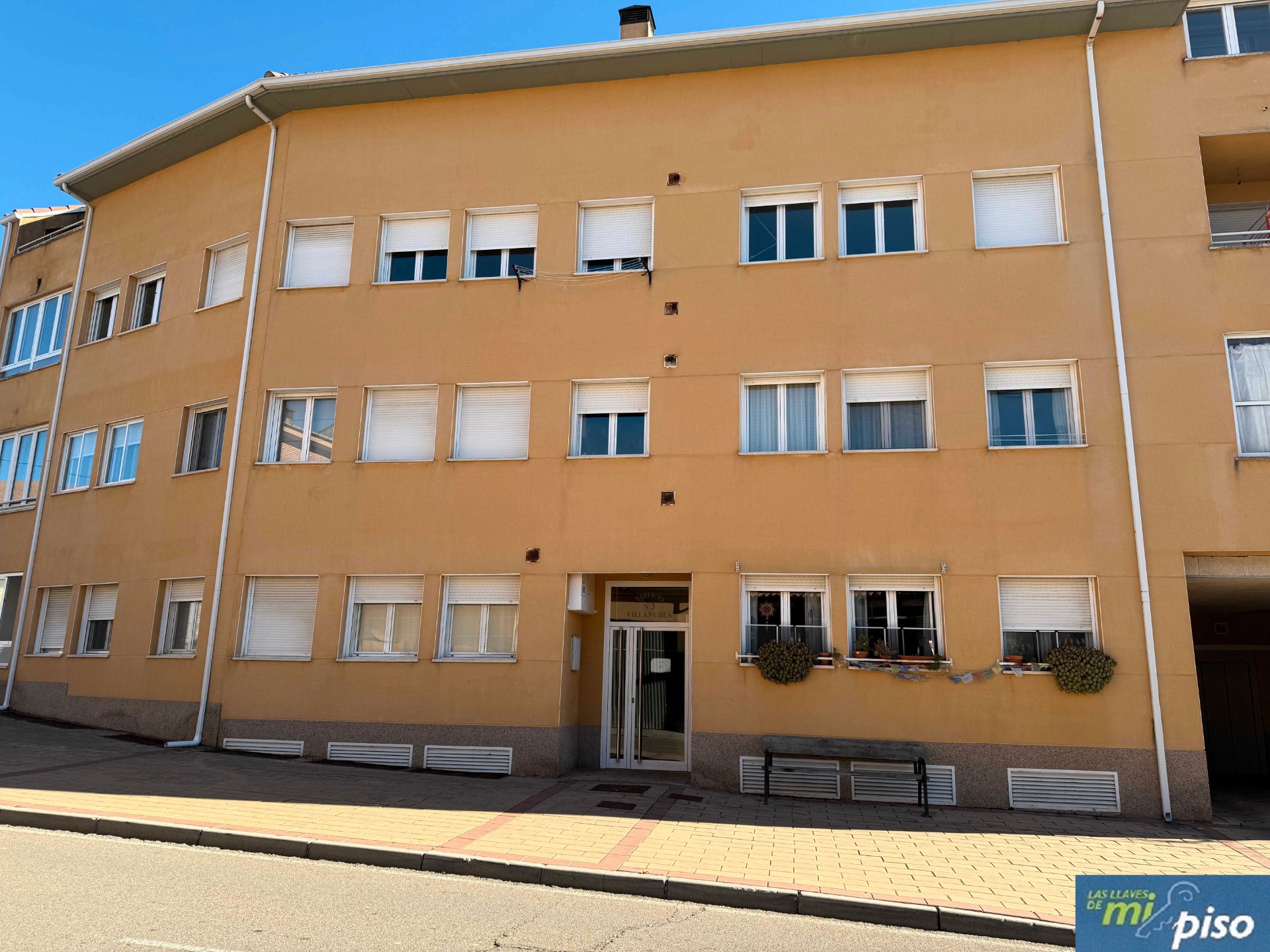 Vista exterior de Pis en venda en Villanubla amb Calefacció, Parquet i Internet