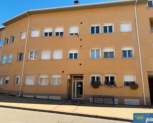 Vista exterior de Pis en venda en Villanubla amb Calefacció, Parquet i Internet