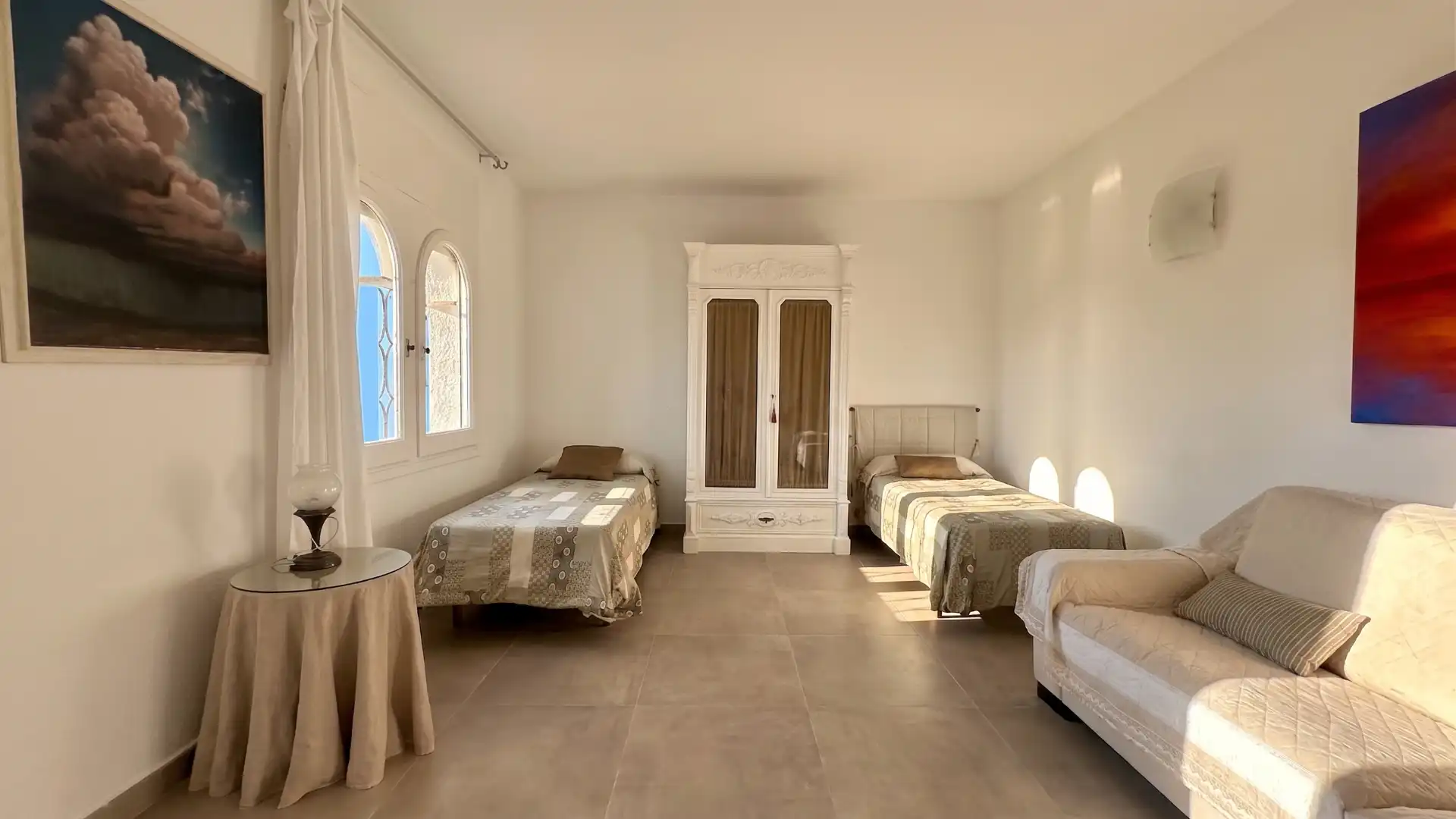 Dormitori de Casa o xalet en venda en Mont-roig del Camp amb Aire condicionat, Jardí privat i Terrassa