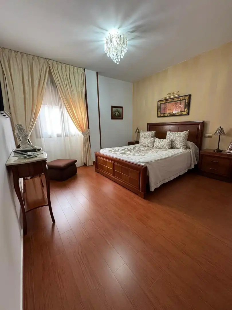 Habitación de Casa o chalet en venta en Navalcarnero con Aire acondicionado, Jardín privado y Terraza