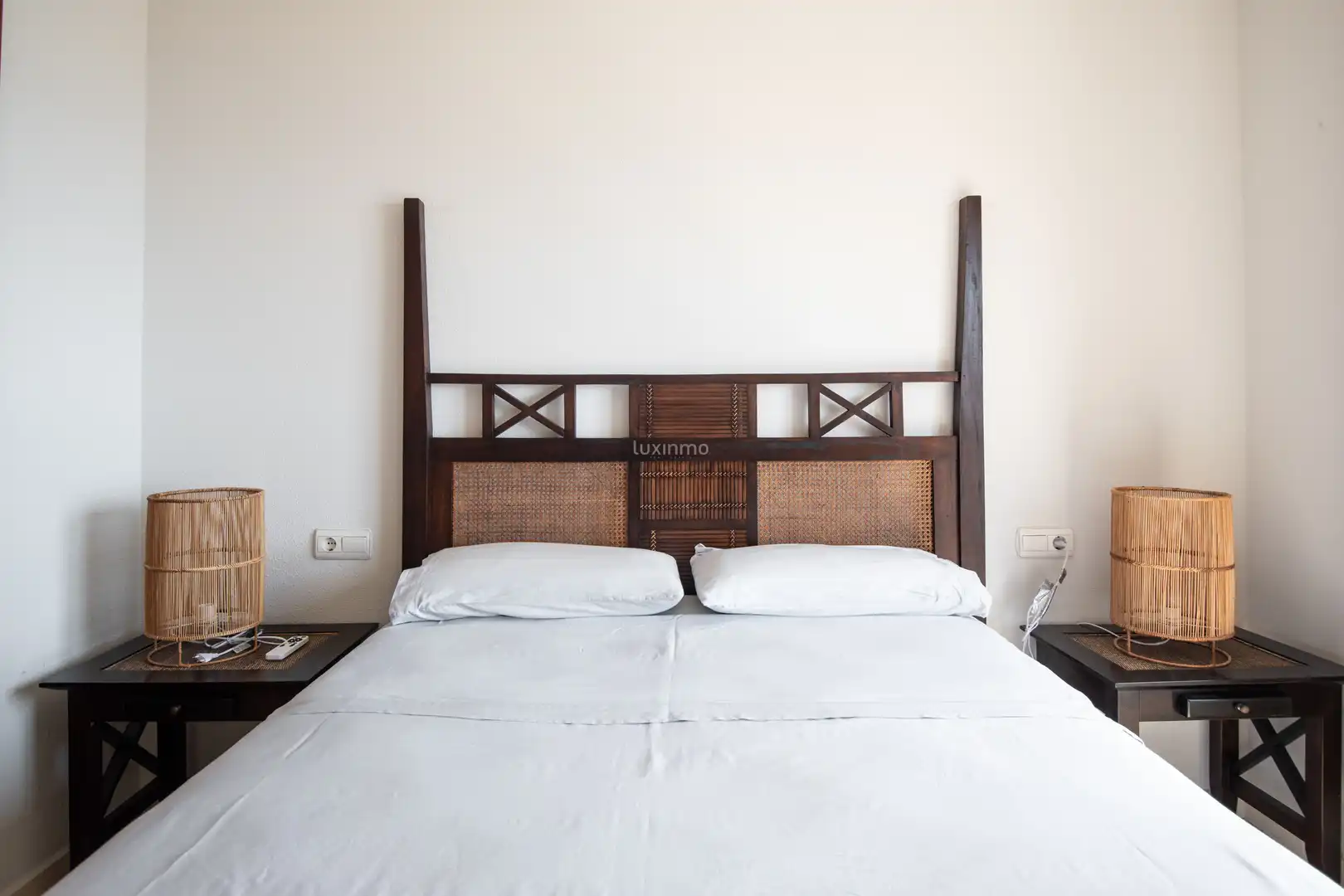 Bedroom of Flat for sale in Benidorm  with Air Conditioner, Private garden and Community pool