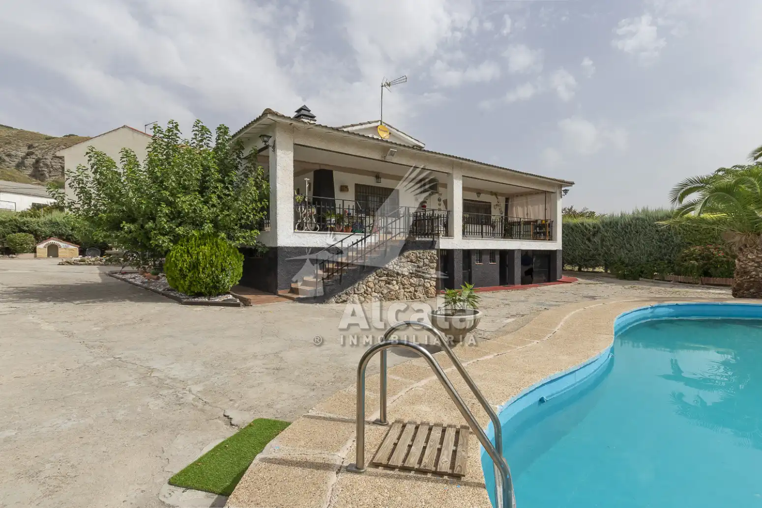 Vista exterior de Casa o chalet en venta en Tielmes con Aire acondicionado, Calefacción y Jardín privado