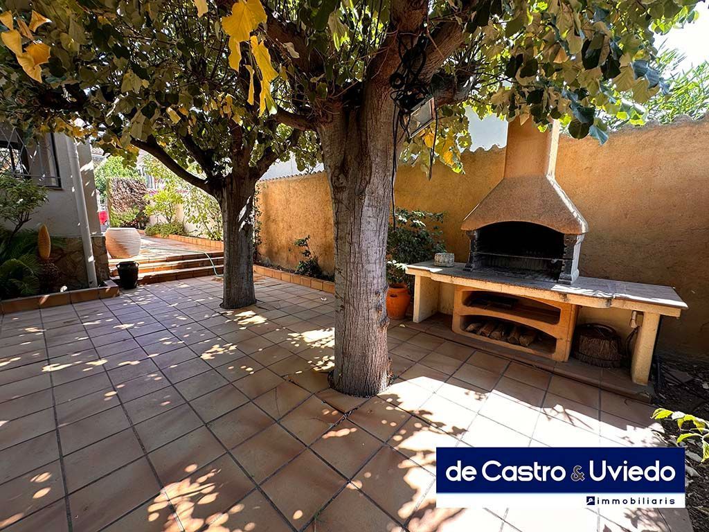 Terrassa de Casa o xalet en venda en Pineda de Mar amb Aire condicionat, Calefacció i Jardí privat