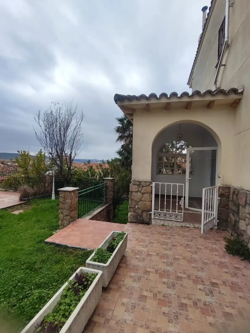 Garden of Houses for sale in Plasencia  with Air Conditioner, Heating and Terrace