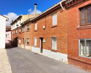 Vista exterior de Finca rústica en venda en Herrera de Pisuerga amb Jardí privat