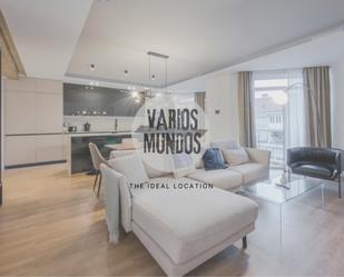 Living room of Flat to rent in  Madrid Capital  with Air Conditioner, Heating and Parquet flooring