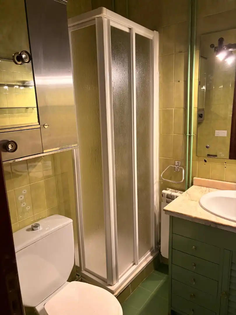 Bathroom of Flat for rent in Cáceres  with Heating, Terrace and Furnished