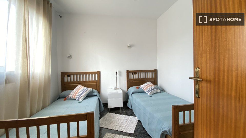 Bedroom of Flat to rent in L'Hospitalet de Llobregat  with Air Conditioner, Heating and Furnished