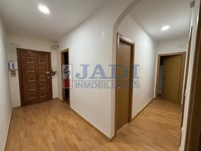 Flat for sale in Valdepeñas  with Terrace