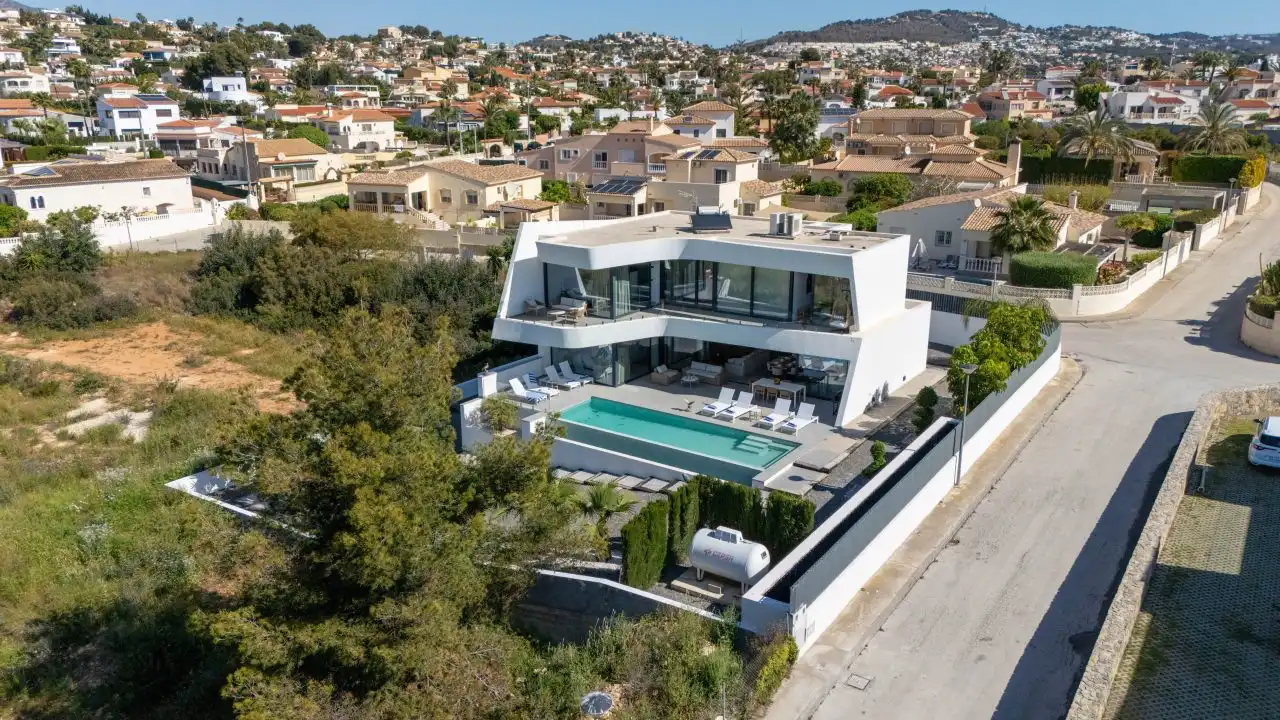 Chalet con terraza en venta en Marisol Park - Ortembach - Los Almendros, imagen 3
