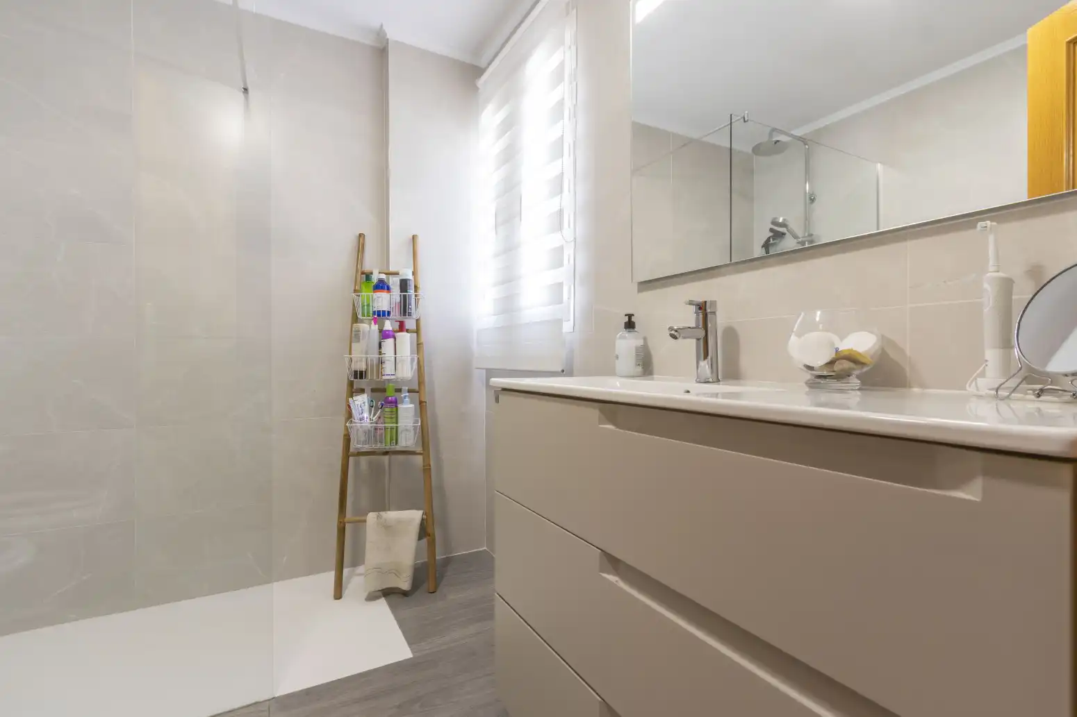 Baño de Casa o chalet de alquiler en Vinalesa con Aire acondicionado, Terraza y Amueblado