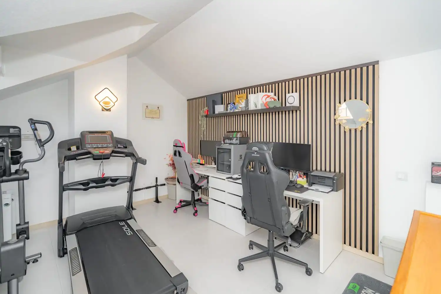 Detached homes for sale in Laguna Park