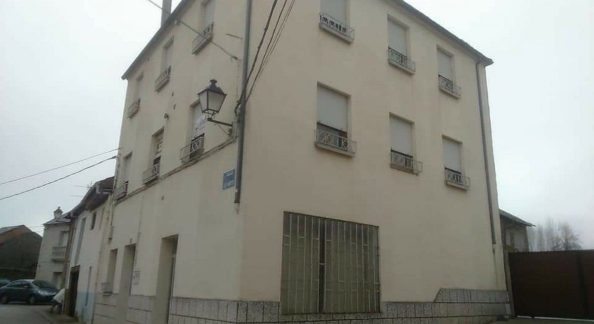 Exterior view of Country house for sale in Noceda del Bierzo  with Heating