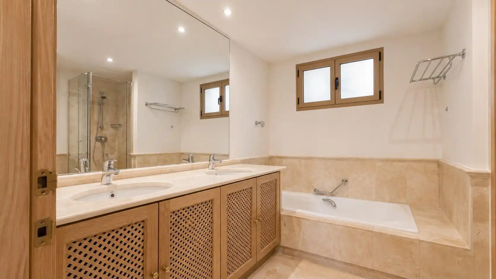 Bany de Apartament de lloguer en Calvià amb Aire condicionat, Calefacció i Terrassa