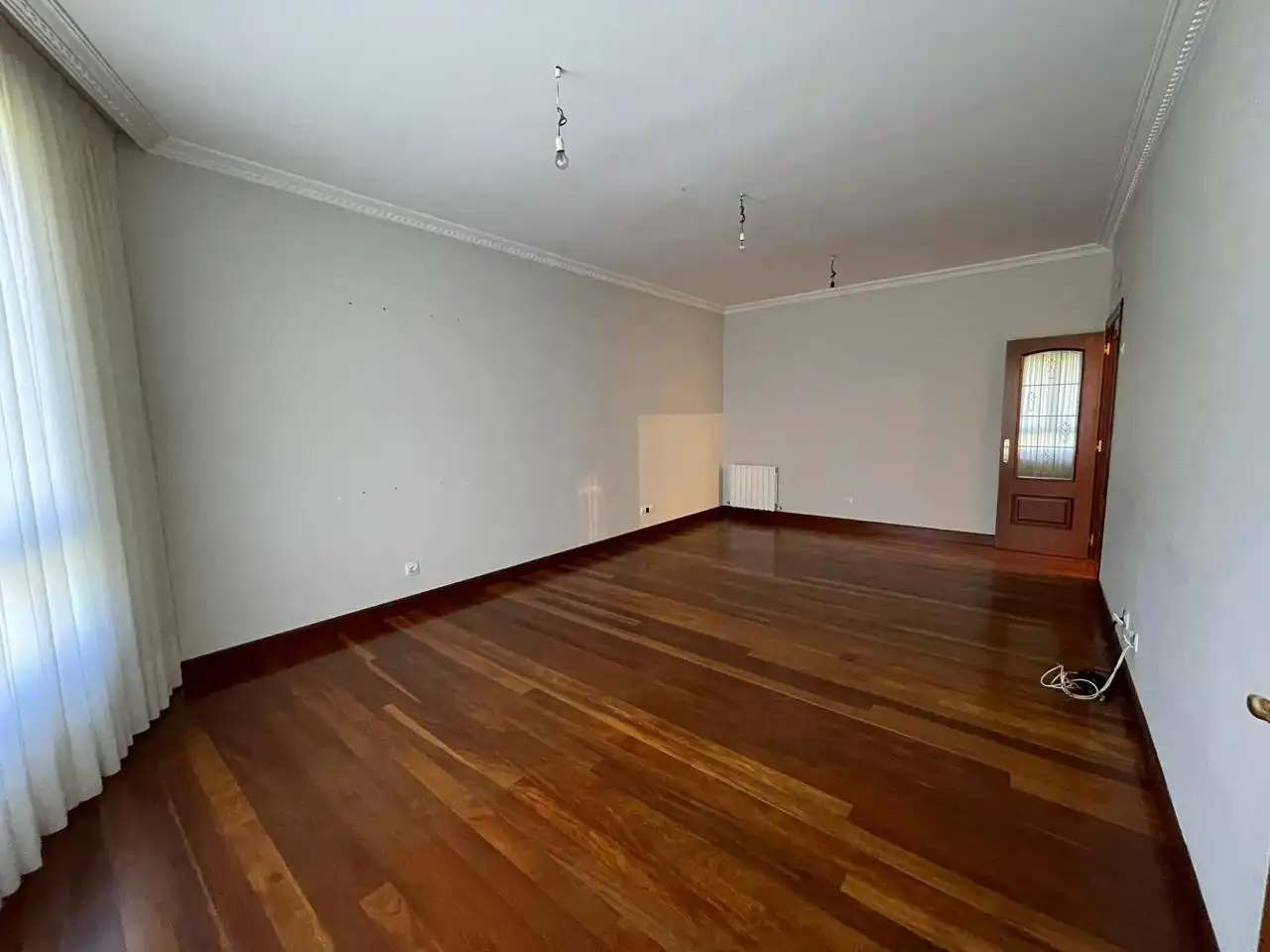 Sala de estar de Piso en venta en Castro-Urdiales con Calefacción