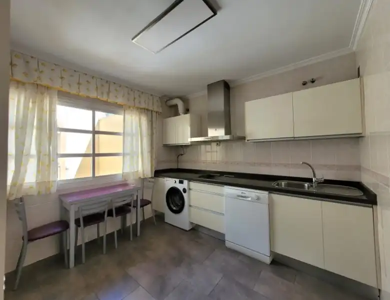 Flat for sale in Avenida de Carlos Haya, 68, La Florida - Parque Norte