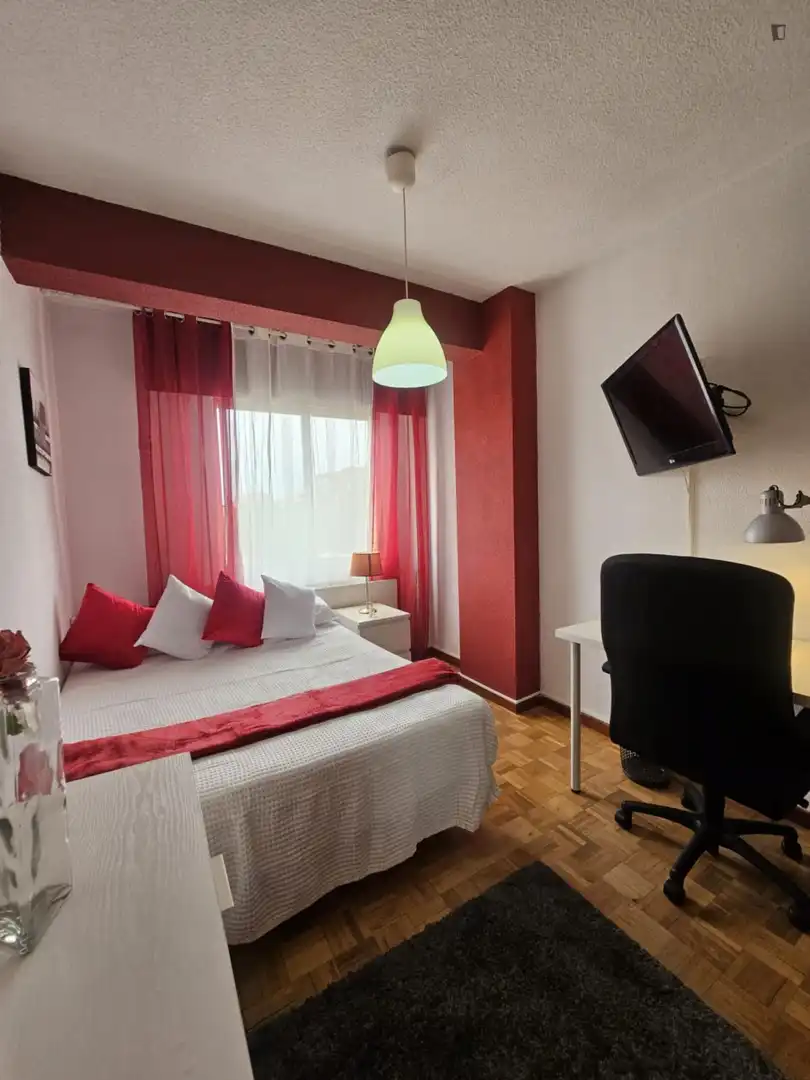 Room in Caballería Española