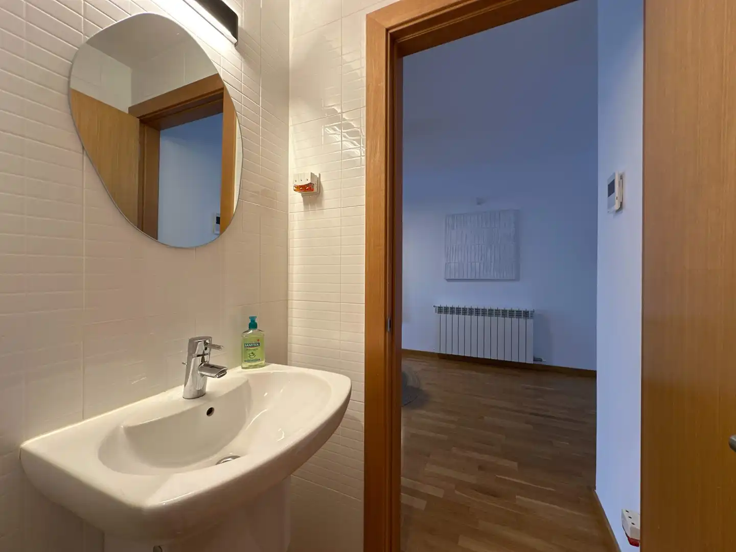 Baño de Casa adosada en venta en Sant Esteve Sesrovires con Aire acondicionado, Calefacción y Jardín privado