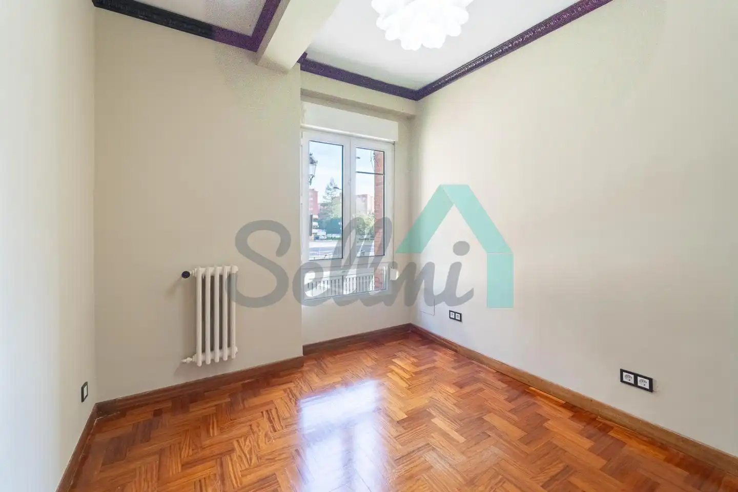 Habitación de Piso en venta en Oviedo  con Calefacción, Parquet y Terraza