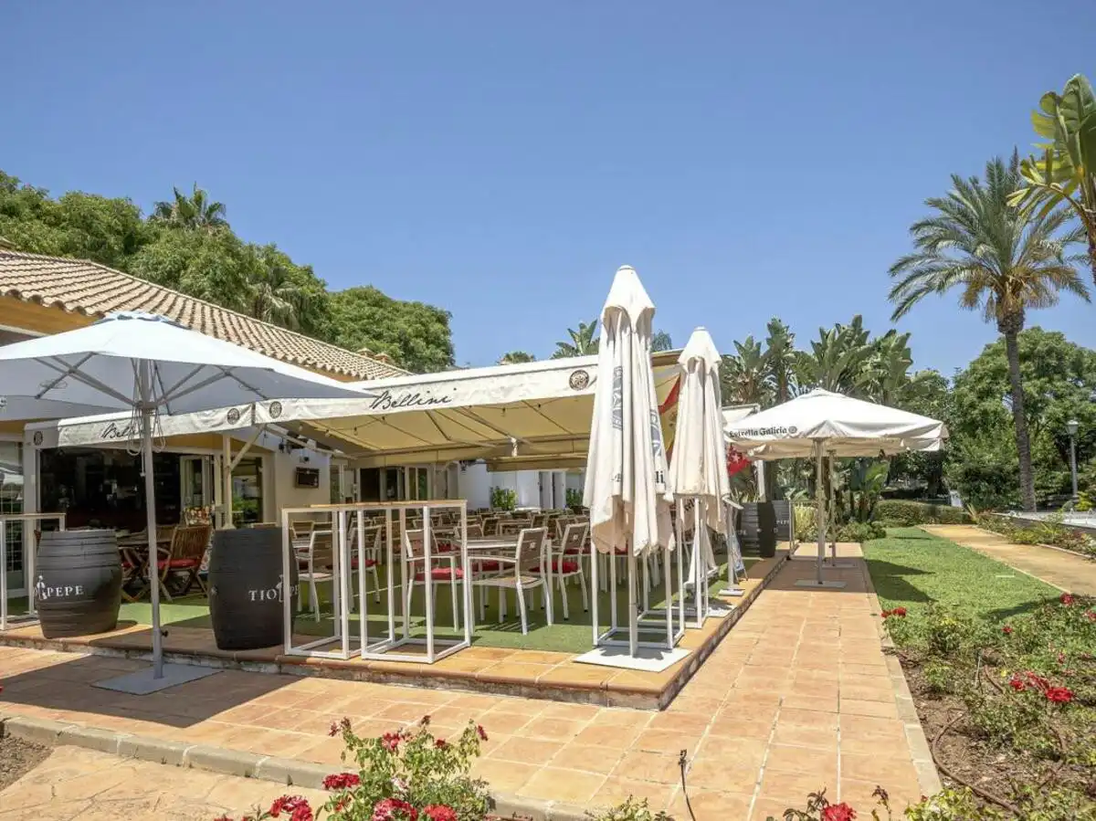 Planta baixa de lloguer en Marbella amb Terrassa, Piscina i Piscina comunitària