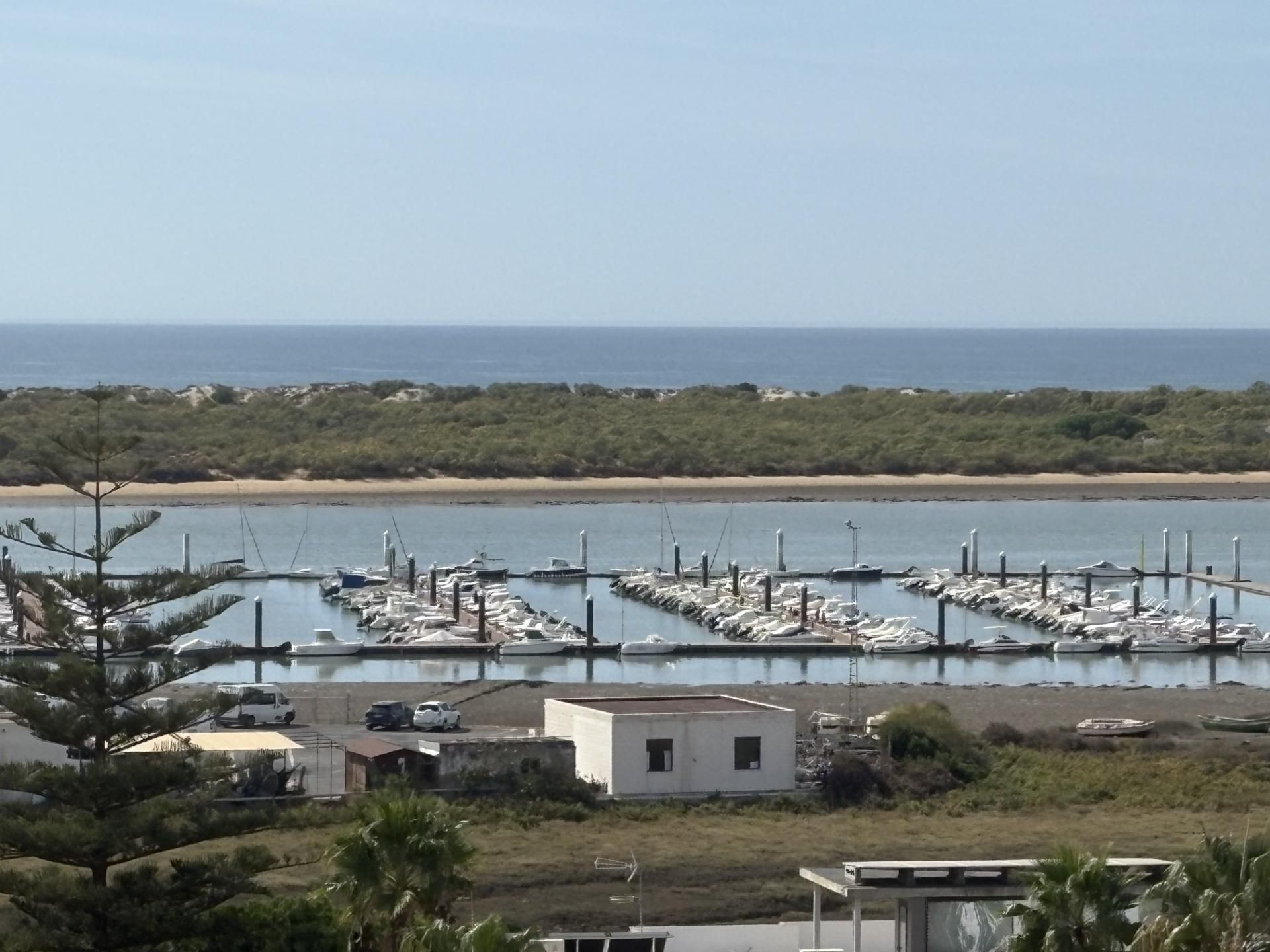 Aparcament de Apartament en venda en Cartaya amb Calefacció, Jardí privat i Terrassa