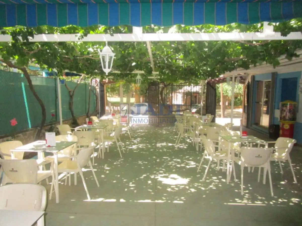 Local comercial en venta en Valdepeñas, imagen 2