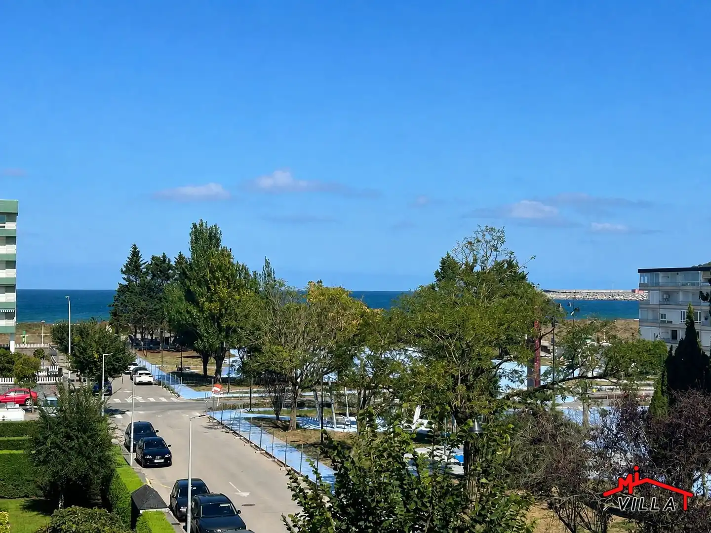 Vista exterior de Piso en venta en Laredo con Calefacción y Terraza