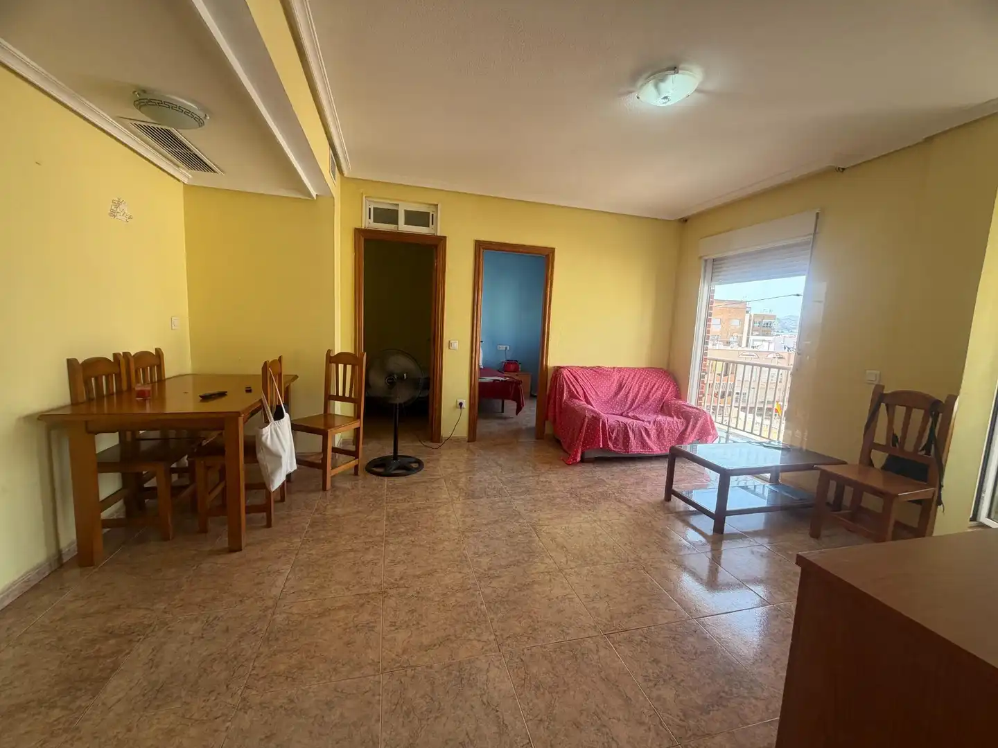 Sala d'estar de Apartament en venda en Águilas amb Aire condicionat, Terrassa i Moblat