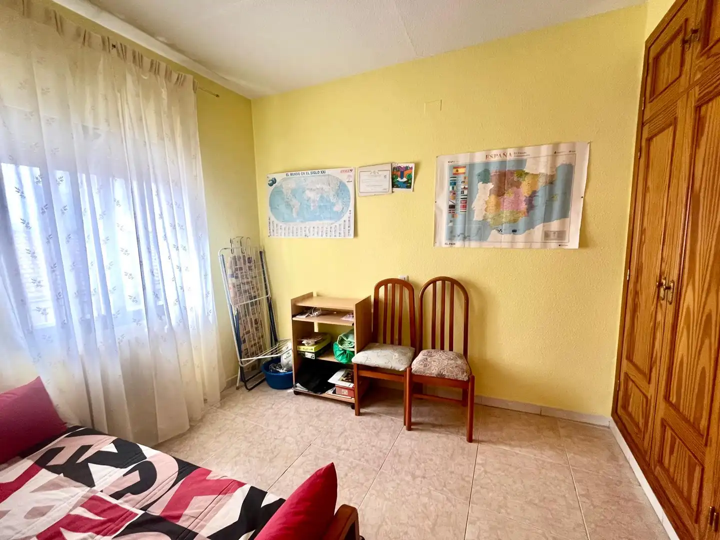 Habitación de Casa adosada en venta en Fernán Caballero con Calefacción y Terraza