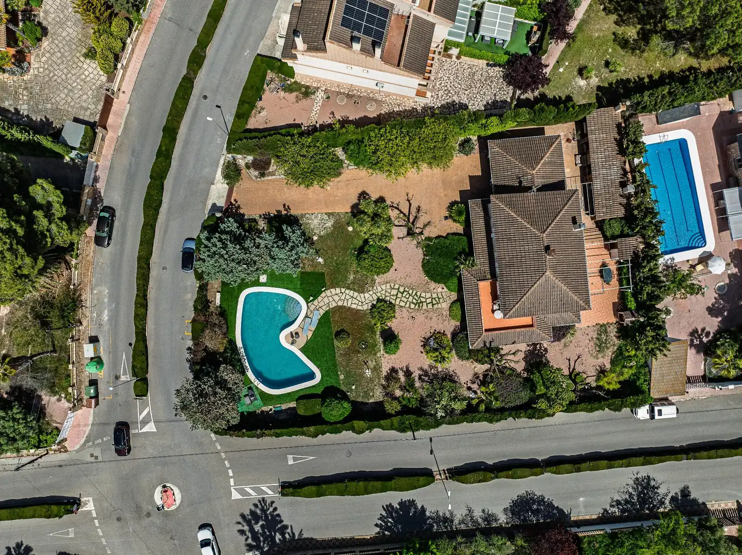 Vista exterior de Casa o xalet en venda en Petrer amb Aire condicionat, Piscina i Alarma